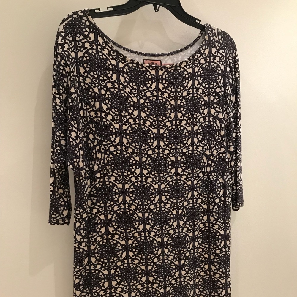 Juicy Couture gray and white shift.